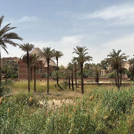 Al Kawm al Akhdar Master Pyramids Hotel מראה חיצוני תמונה