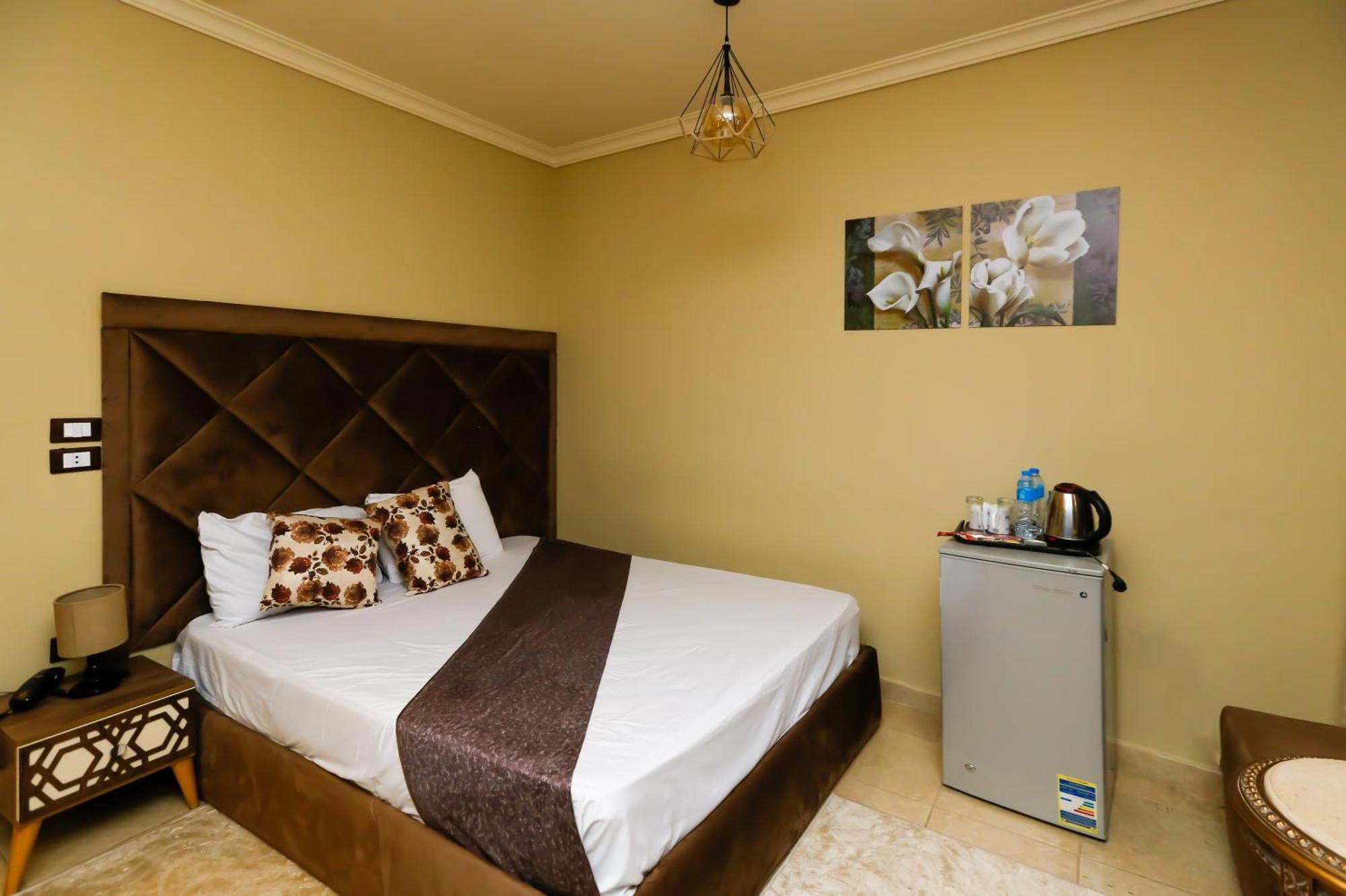 Al Kawm al Akhdar Master Pyramids Hotel מראה חיצוני תמונה