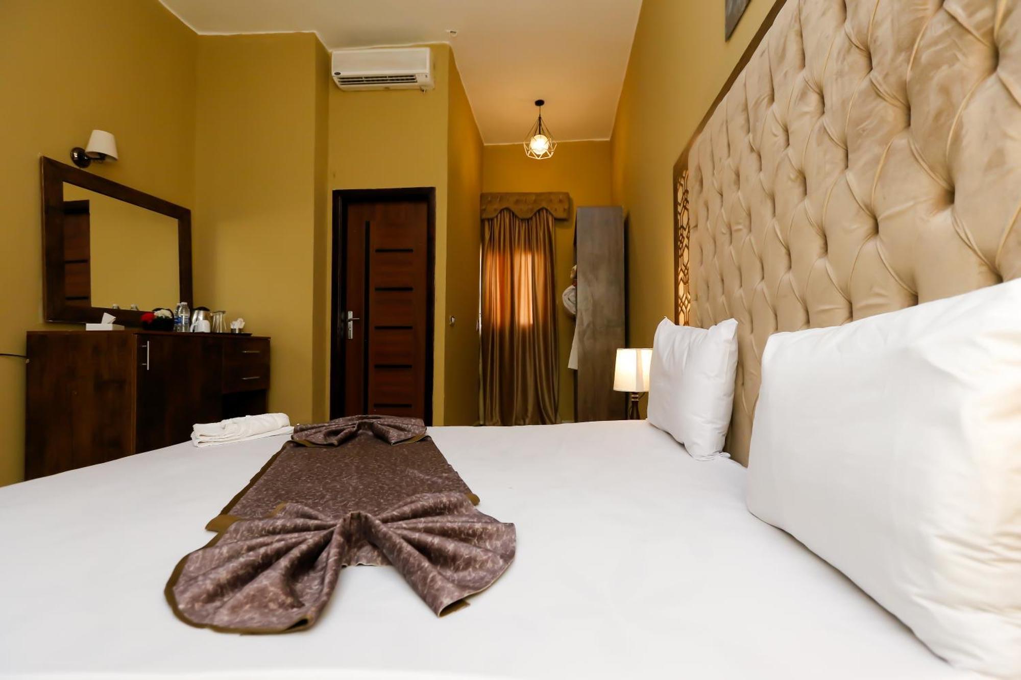 Al Kawm al Akhdar Master Pyramids Hotel מראה חיצוני תמונה