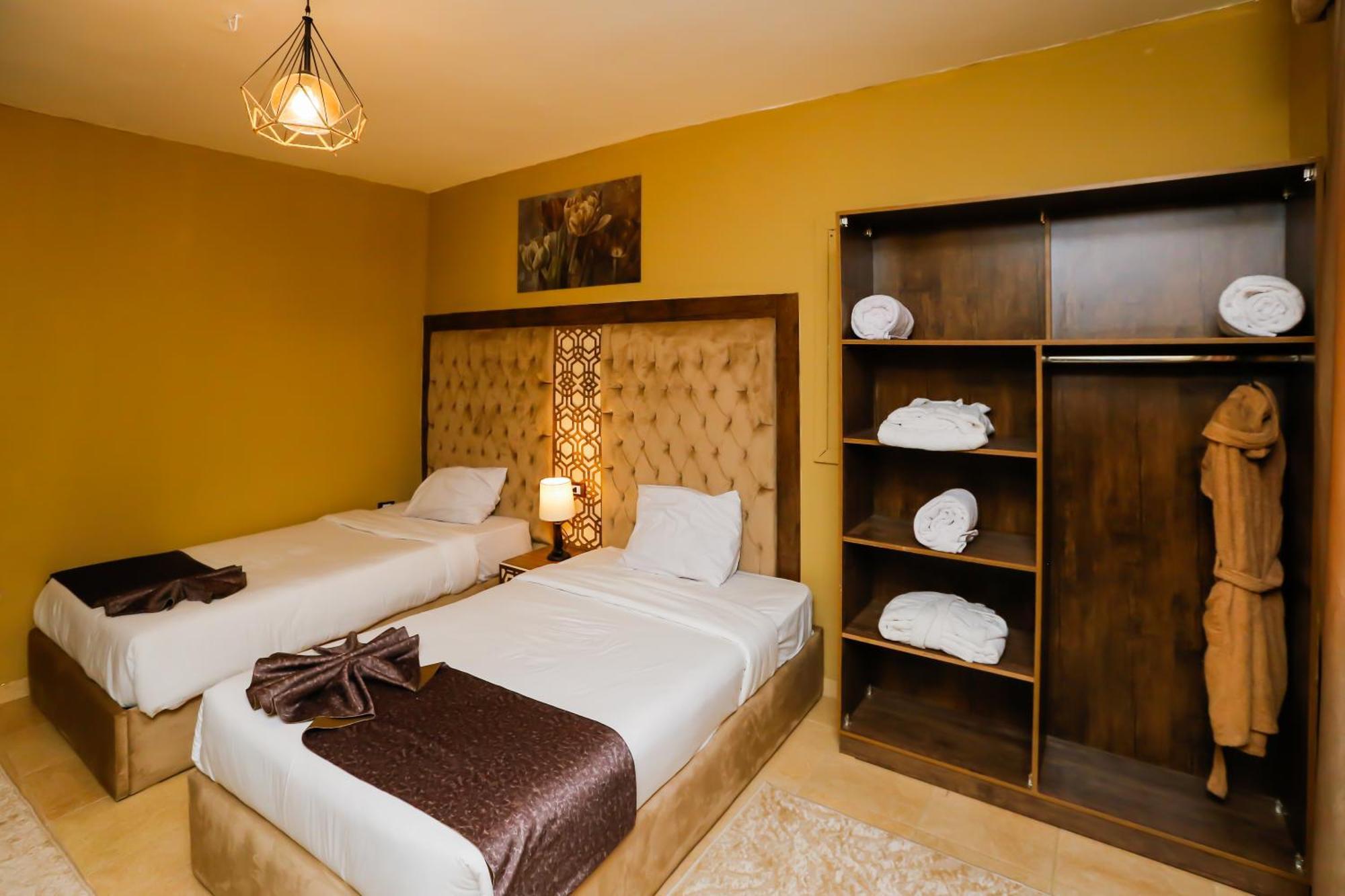 Al Kawm al Akhdar Master Pyramids Hotel מראה חיצוני תמונה