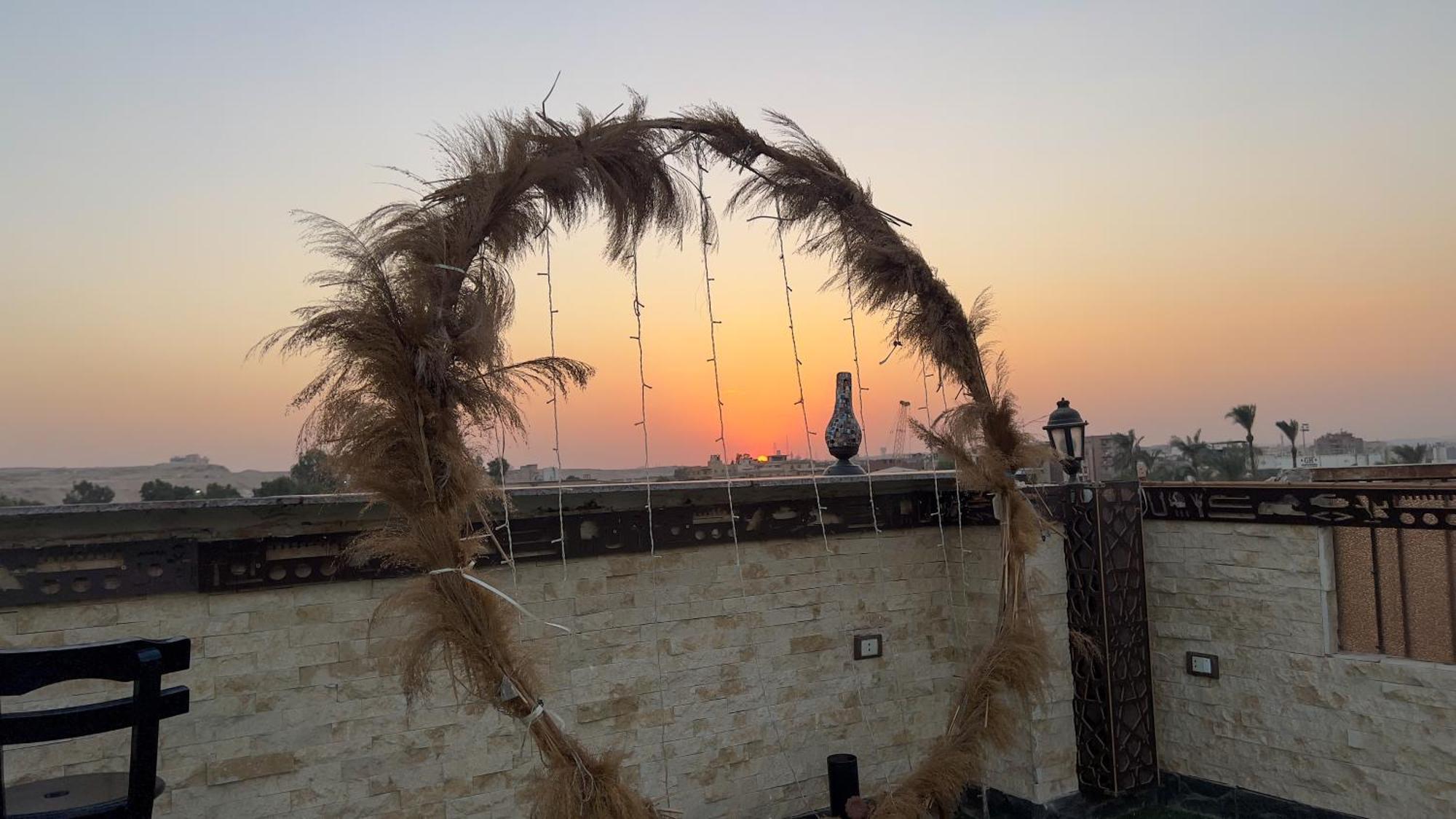 Al Kawm al Akhdar Master Pyramids Hotel מראה חיצוני תמונה