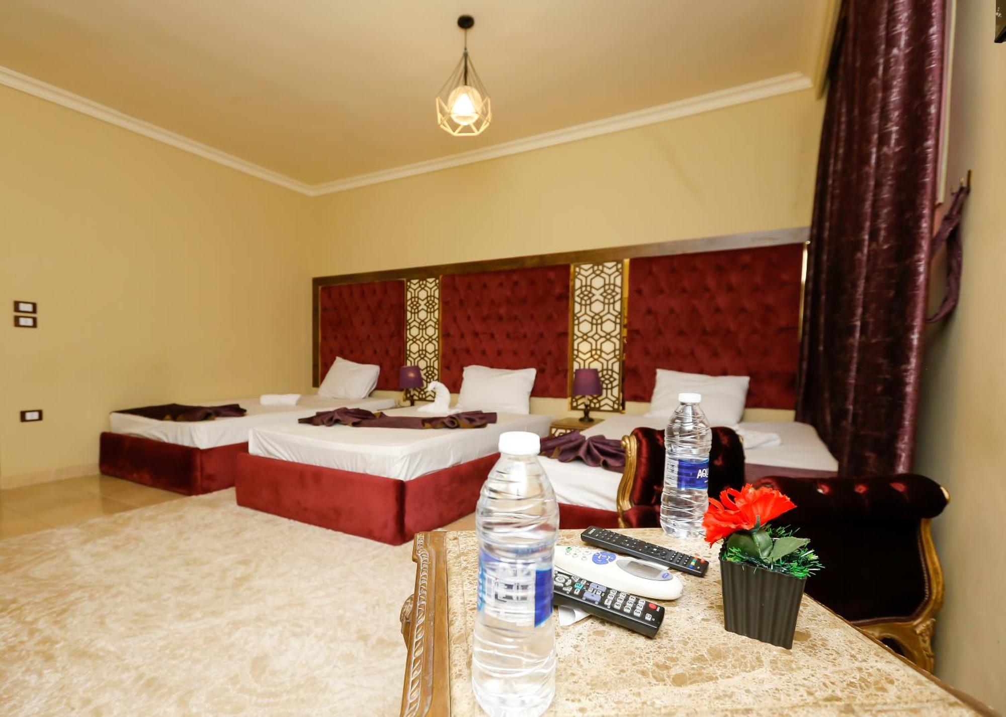 Al Kawm al Akhdar Master Pyramids Hotel מראה חיצוני תמונה