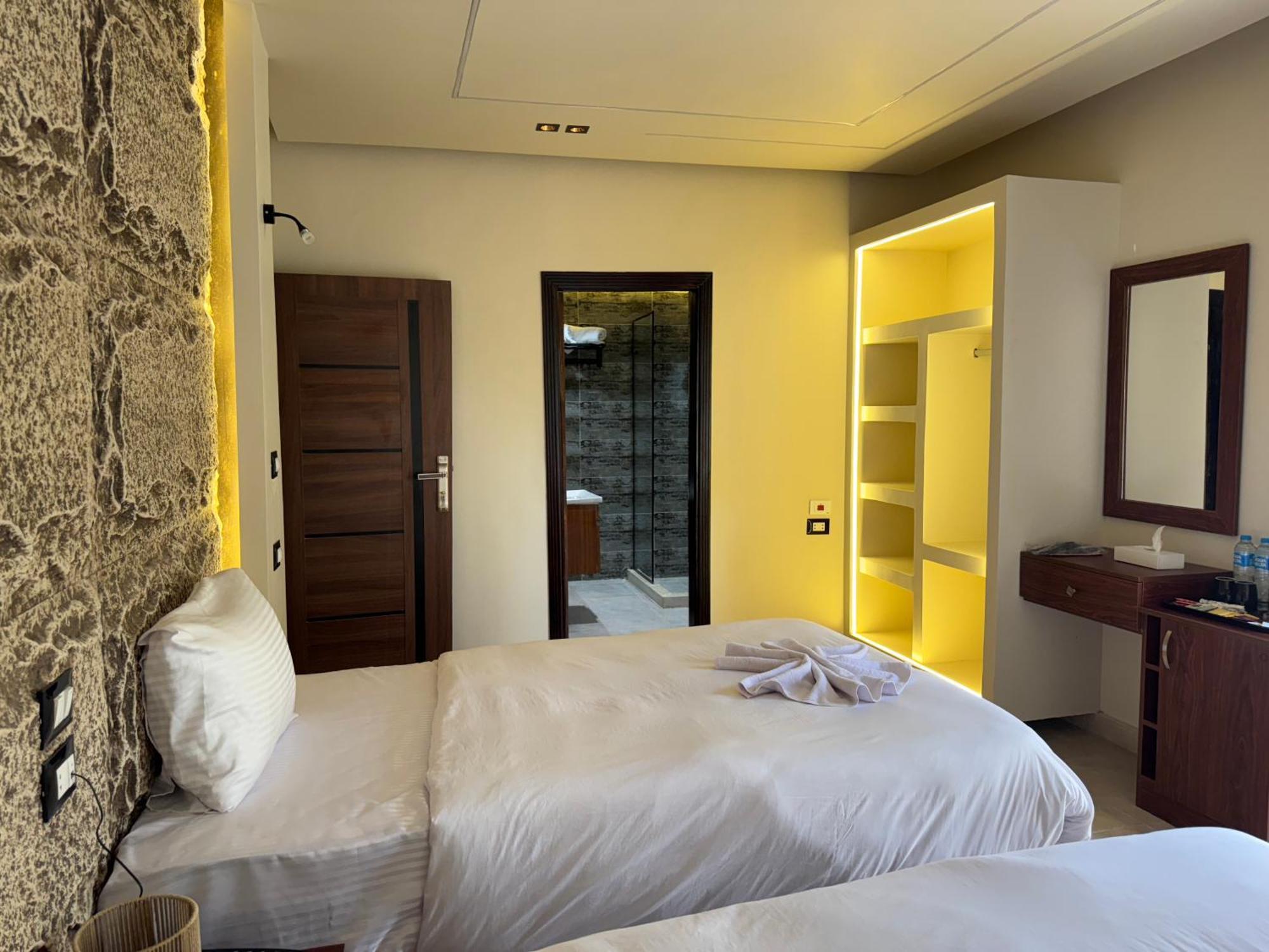 Al Kawm al Akhdar Master Pyramids Hotel מראה חיצוני תמונה