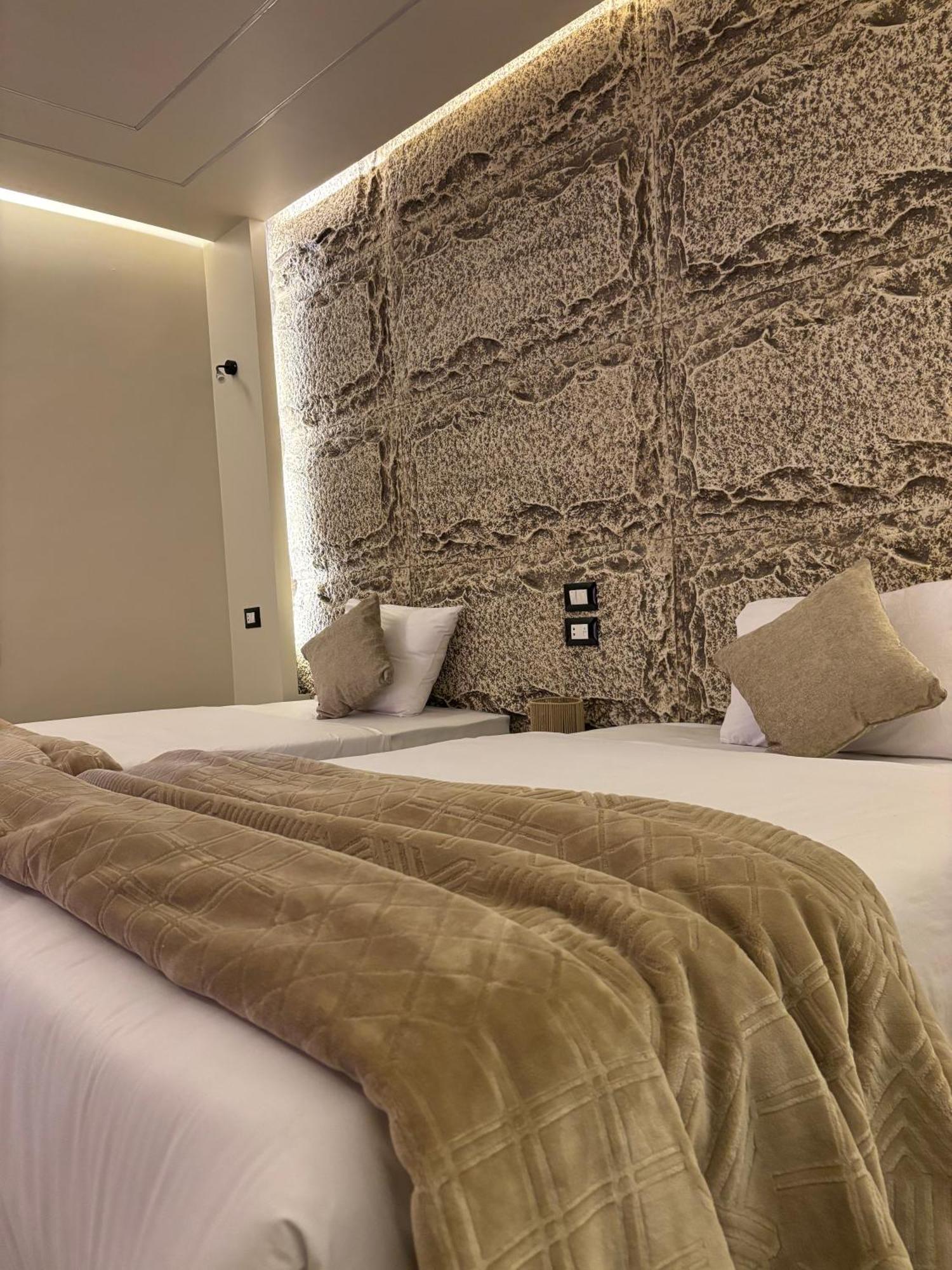 Al Kawm al Akhdar Master Pyramids Hotel מראה חיצוני תמונה